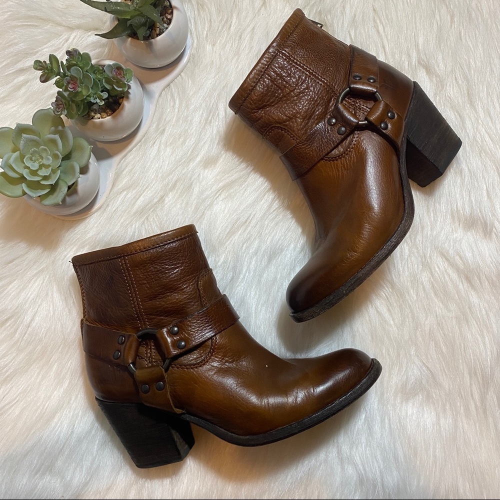 Frye Tabitha Harness Short Heel Leather Boots sz 7